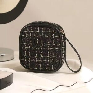 Elegant Black Tweed Women's Bag